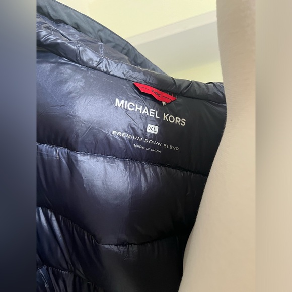 Michael Kors Men's Hooded Puffer Jacket - Picture 10 of 10